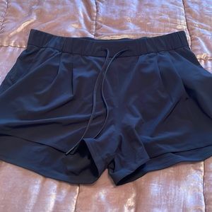 Lululemon walking shorts❤️